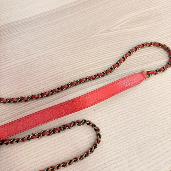 Chanel Red Quilted Lambskin Diagonal Camera Bag Medium - Picture 14 of 16